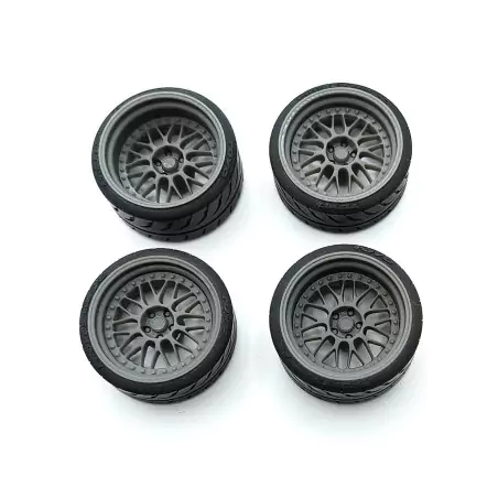 4 roues ø34 mm - Pneu en résine souple - 1:18