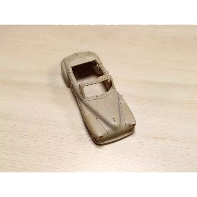 En l'état : Carrosserie - Résine - 1:43 (Objet 009)