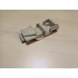 En l'état : CARROSSERIE - Pare-chocs cassé (n°720-01) - Résine - 1:43