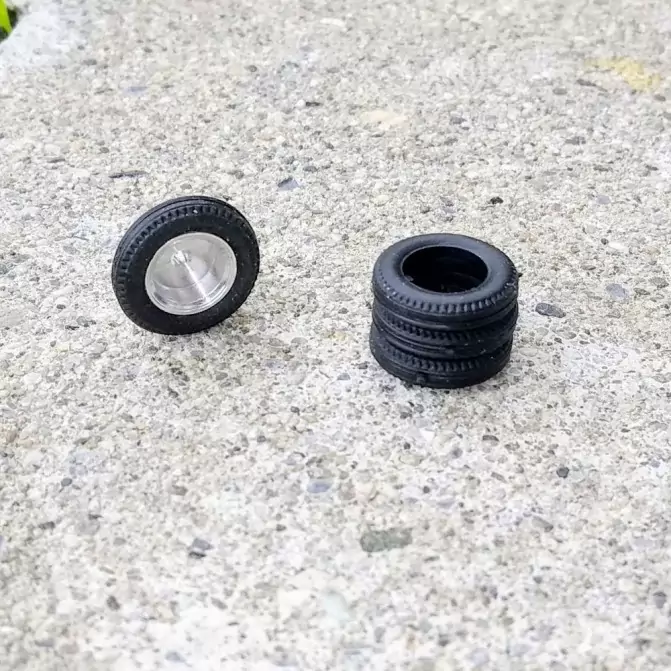Pneus en résine souple - ø15mm Ép 3.50mm - Ech 1:43 - Par 4 |Pièces...