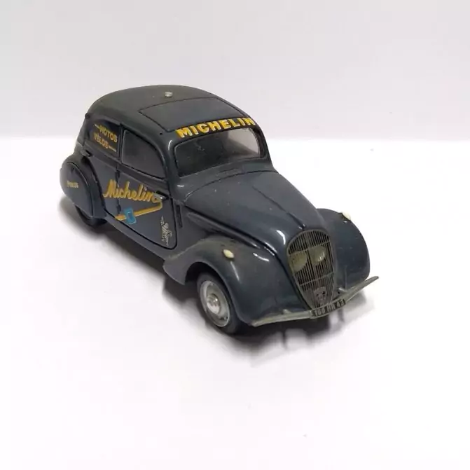 En l'état - Peugeot 202 Michelin - Paradcar - 1:43 |Pièces et kits ...