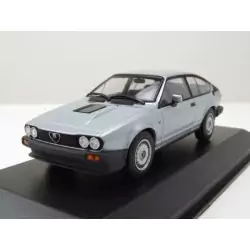 Marketplace : ALFA ROMEO GTV 6 1983 Argent - Maxichamps - 1:43