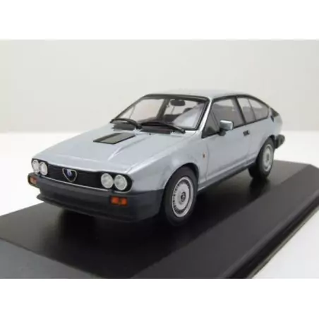 Marketplace : ALFA ROMEO GTV 6 1983 Argent - Maxichamps - 1:43