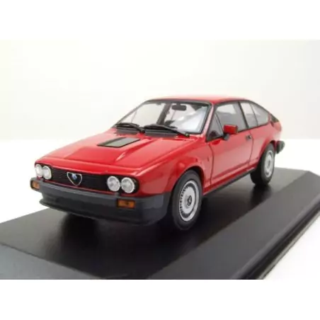 Marketplace : ALFA ROMEO GTV 6 1983 rouge - Maxichamps - 1:43