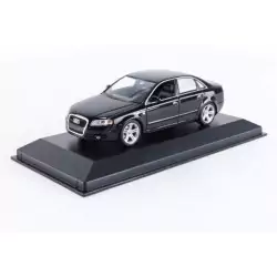 Marketplace : AUDI A4 2004 Noire - Maxichamps - 1:43