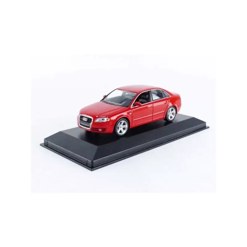 Marketplace : AUDI A4 2004 Rouge - Maxichamps - 1:43