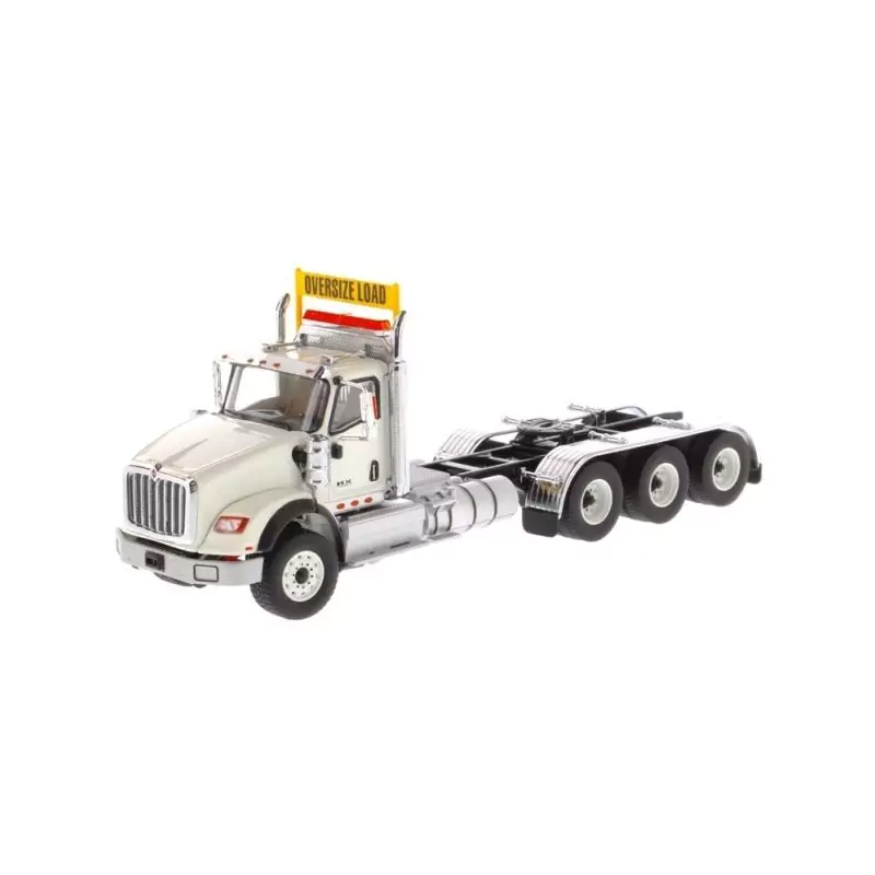 Marketplace : INTERNATIONAL HX620 Day Cab Tridem blanc - Diecast Ma...