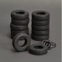 Marketplace : 12 Pneus 16.00 / R25 pour grue LIEBHERR LTM 1350 - YC...