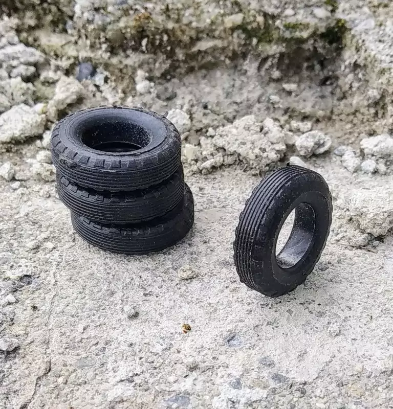Pneus souples par 4 - ø intérieur 11mm - Ech. 1:43 |Pièces et kits ...