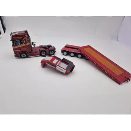 Marketplace : SCANIA S650 6x4 avec plateau surbaissé 4 essieux DAVI...