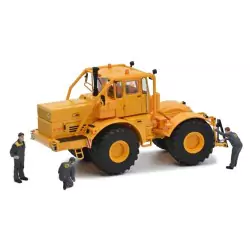 Marketplace : Tracteur avec 3 mécaniciens KIROVETS K 700 A - SCHUCO...