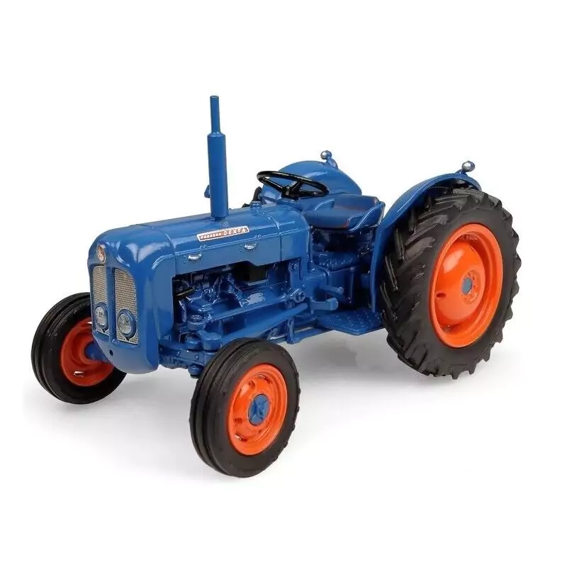 Marketplace : Tracteur de 1960 FORDSON Dexta - UNIVERSAL HOBBIES - ...