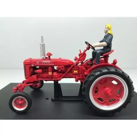 Marketplace : Tracteur FARMALL C avec conductrice  - REPLICAGRI - 1:32