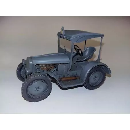 Marketplace : Tracteur HANOMAG RL-20 maquette à assembler et à pein...