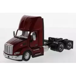 Marketplace : PETERBILT 579 6x2 Bordeaux - Diecast Masters - 1:50