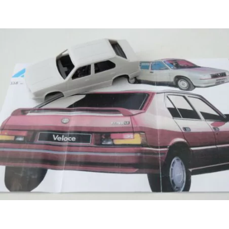 Marketplace : Kit ALFA ROMEO 33 1,7L QV 1989 - ALEZAN - 1:43