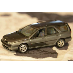 Marketplace : RENAULT Laguna Break - VITESSE - 1:43