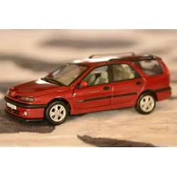 Marketplace : RENAULT Laguna Nevada Phase II - UNIVERSAL HOBBIES - ...