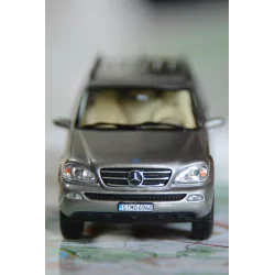 Marketplace : MERCEDES-BENZ ML 500 - IXO - 1:43