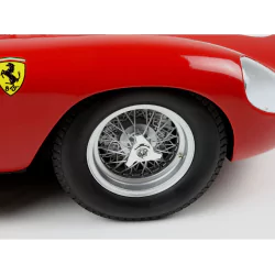 Marketplace : Ferrari 250 TRI 24h Le Mans 1961 - BBR Models - 1:18