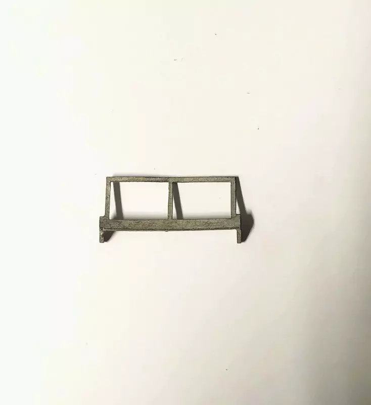 Pare-brise en White Metal - Longueur 29 mm |Pièces et kits pour voi...