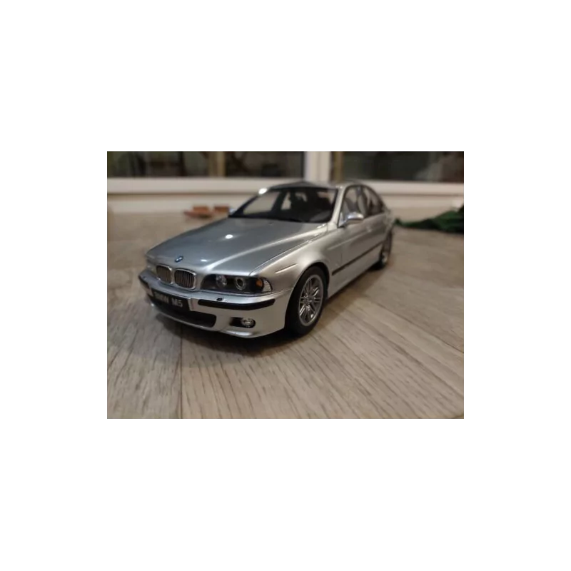 Marketplace - BMW E39 M5 2002 - Ottomobile - 1:18
