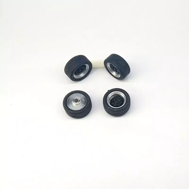 4 roues Opel GT - 1:43 - Artisans43