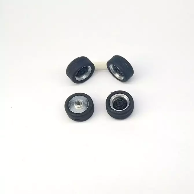 4 roues Opel GT - 1:43 - Artisans43