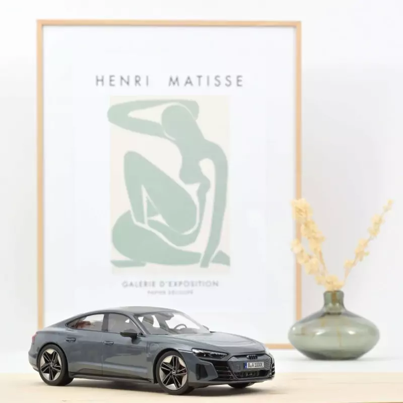 Marketplace - Audi RS e-tron GT 2021 Gris métallisé - Norev - 1:18
