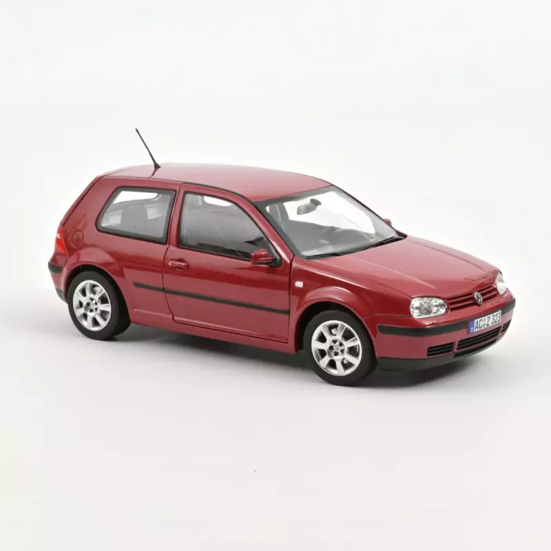 Marketplace - Volkswagen Golf 2002 - Norev - 1:18