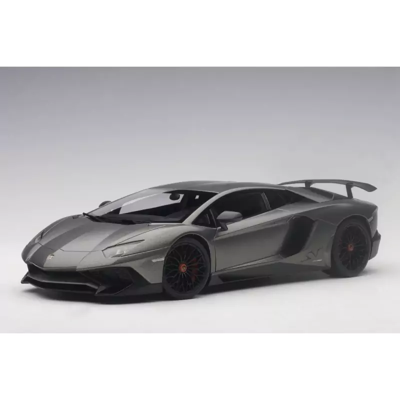 Marketplace - Lamborghini Aventador LP750-4 SV 2015 Gris Titane - A...