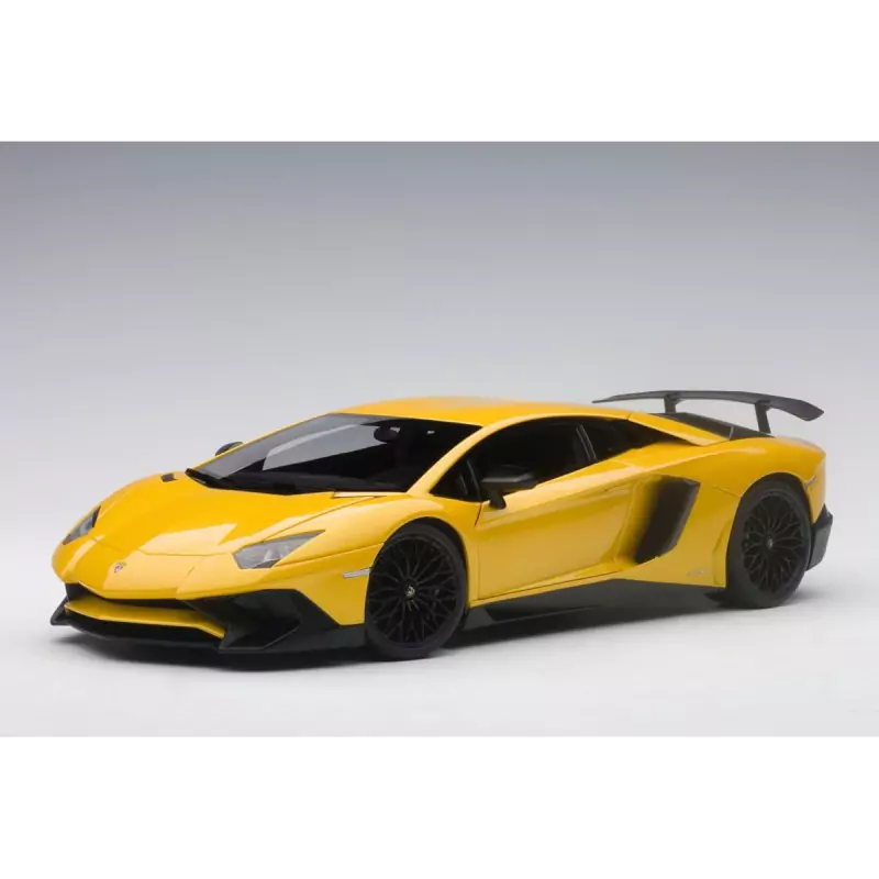Marketplace - Lamborghini Aventador LP750-4 SV  - Autoart - 1:18