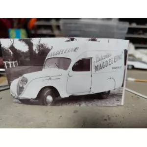PEUGEOT 202 MAGDELEINE CARROSSERIE GRUAU ECH 1/43
