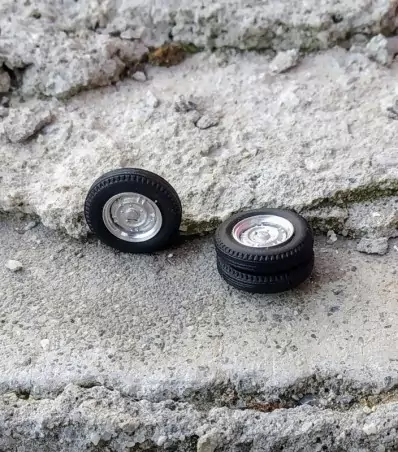 4 roues complètes - Ø15.30 mm - Ech. 1:43 - Alu et white metal