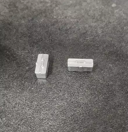 Caisse à outils - Ech 1/43 - Gris - Résine