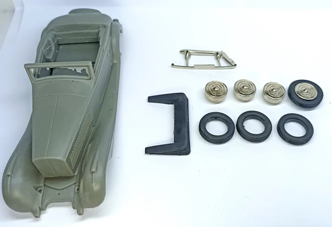 KIT : Incomplet - Bentley 3.5 Cabriolet Gurney Nutting 1935 - Résin...