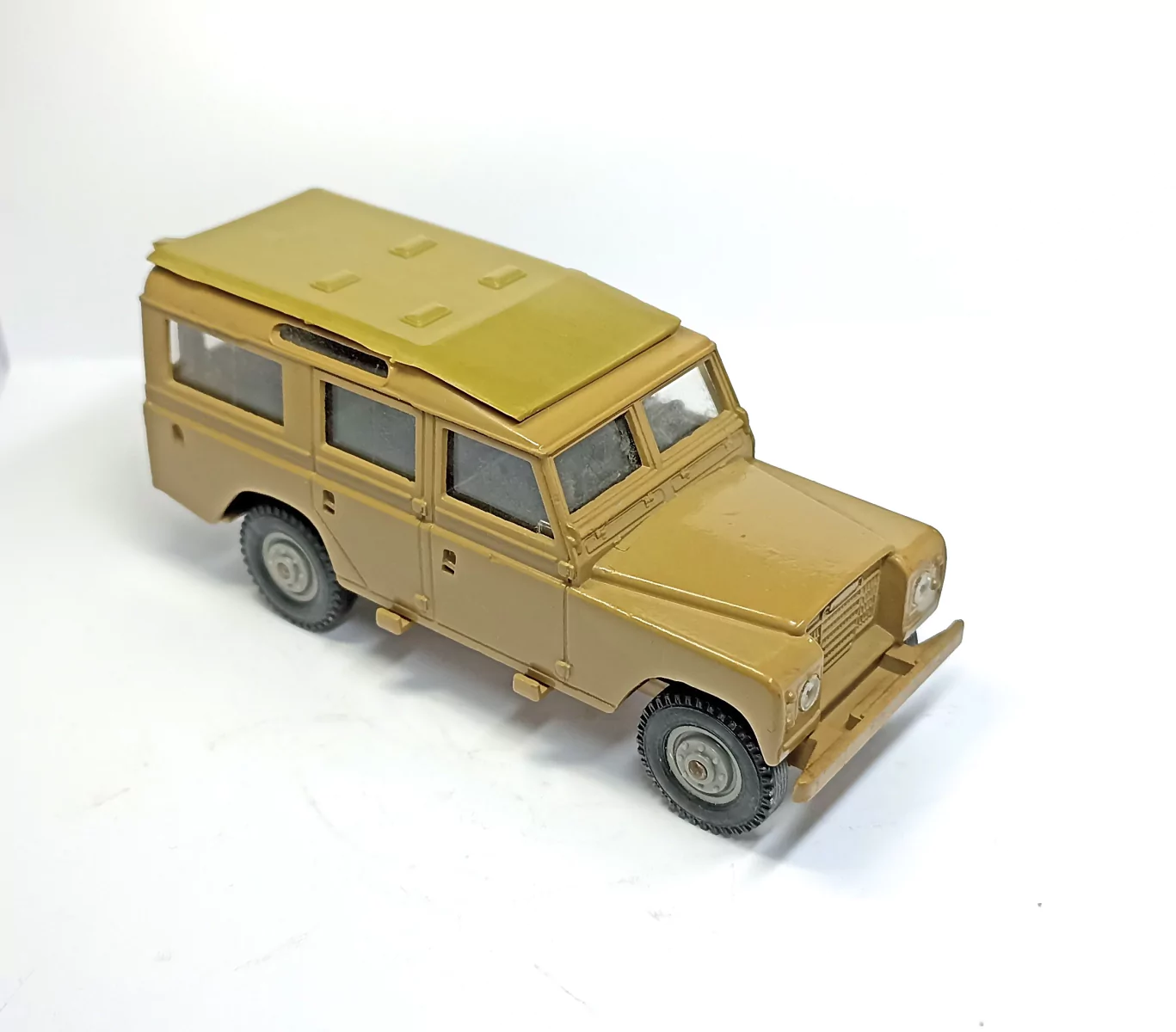 En l'état : LAND ROVER "109" - N°66 - SOLIDO - 1:43