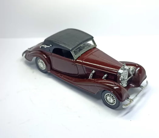 En l'état : Mercedes 540K 1939 - 1:43 - Bordeaux - SOLIDO