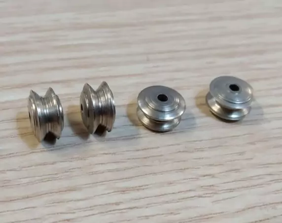 VOIR DESCRIPTION - 4 Jantes convexes en acier traité chrome - DINKY...