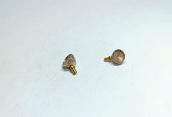 2 phares avec axe en laiton - ø6mm |Pièces et kits pour voitures mi...