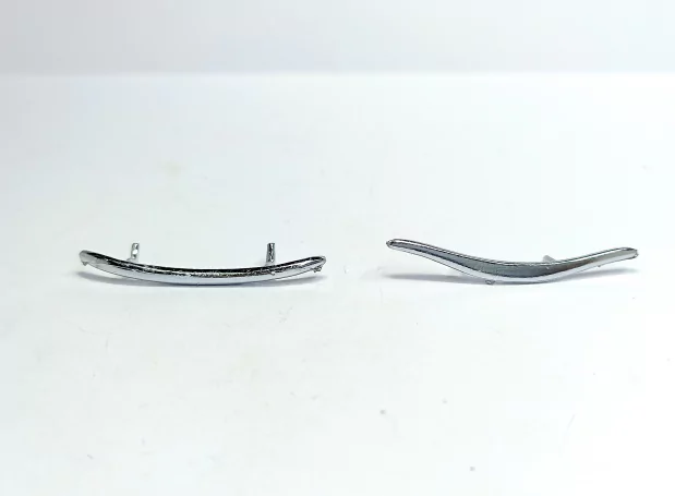 Pare-chocs - Peugeot 401 - White Metal + Chrome - 1:43 |Pièces et k...