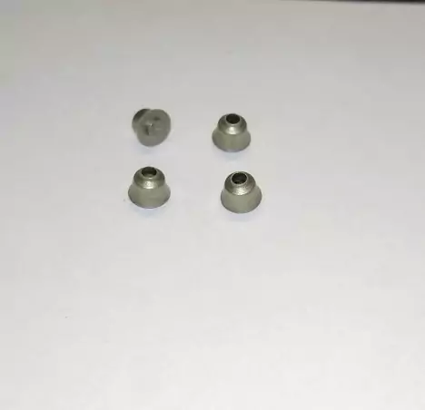 Embase ø4 en laiton traité gris - Ech. 1:43 - X4