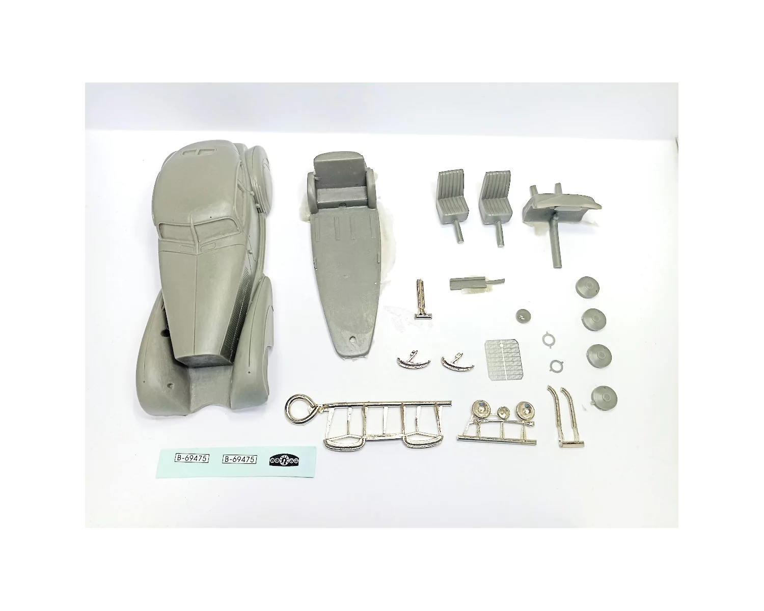 Incomplet : Kit MERCEDES 540K Coupé Luxe 1939 - Résine - 1:43 |Pièc...