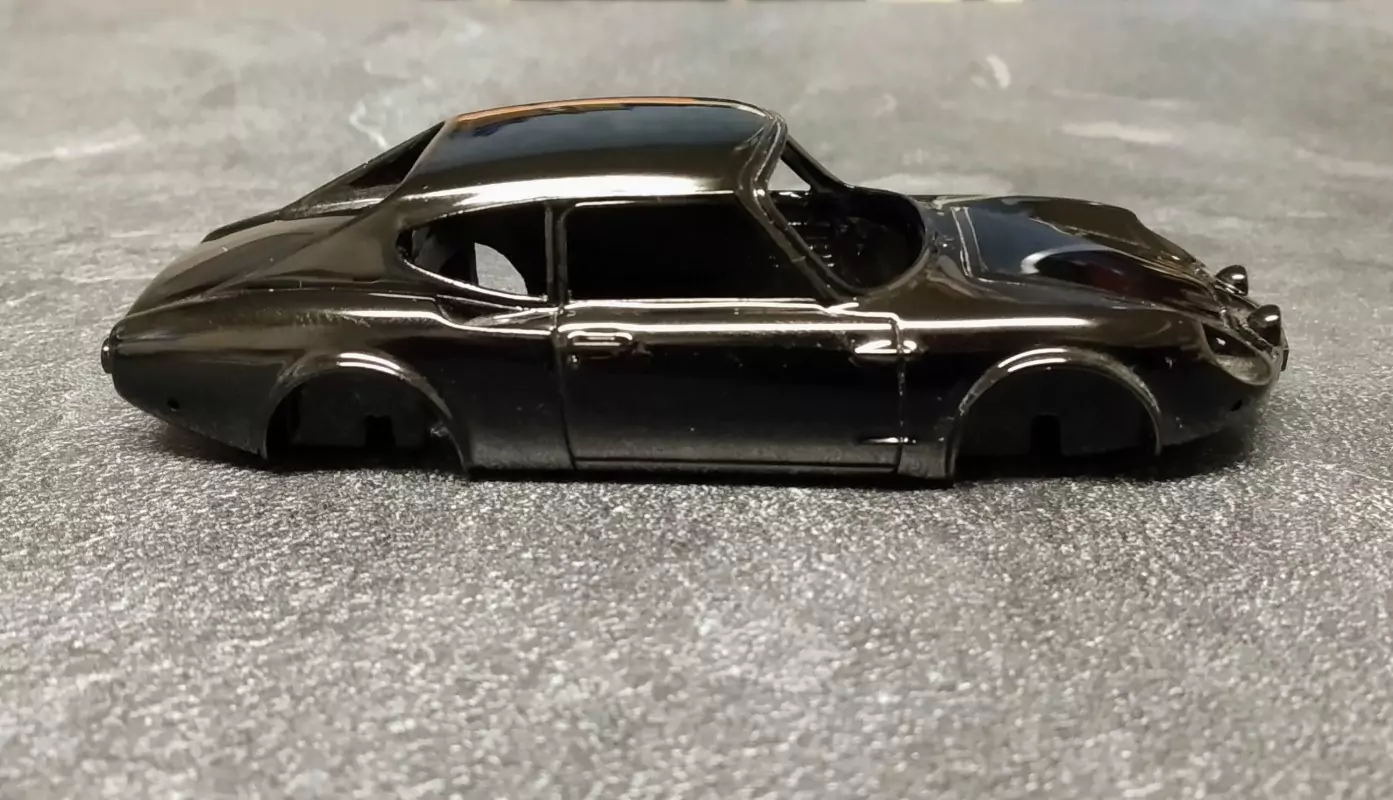 Carrosserie en résine  - SIMCA CG - Noir - Ech 1:43