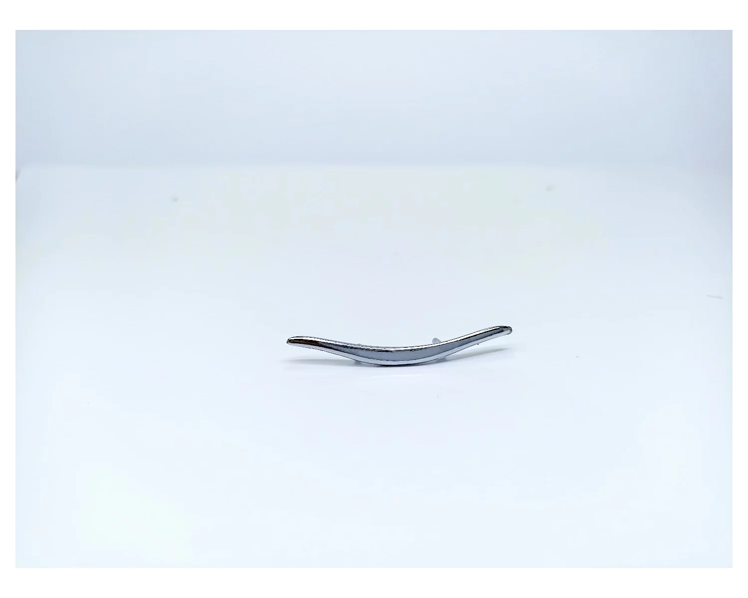 Pare-chocs Peugeot 401 DL FAMILIALE - White Metal Chromé - 1:43 |Pi...