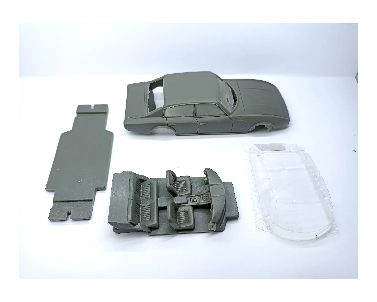Carrosserie - Monica Berline 4 Portes - Résine - 1:43