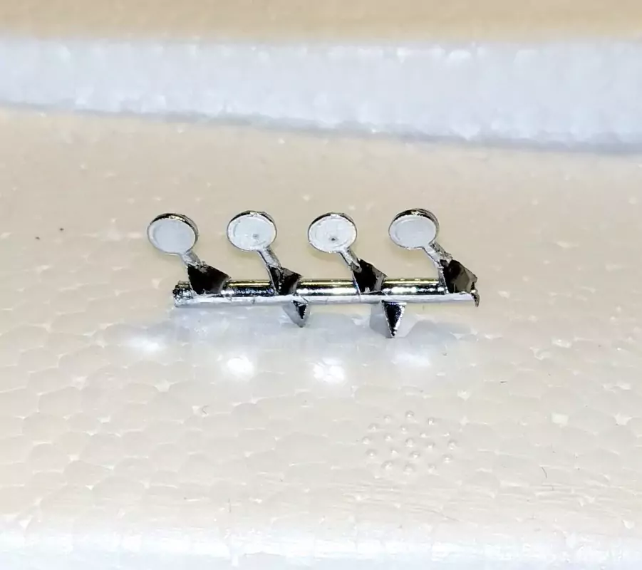 Phares X4 en White Metal Chrome - Ech. 1:43 - ø3.50mm