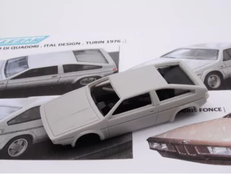 Marketplace : ALEZAN MODELS KIT 1/43 BMW ASSO DI QUADDRI ITAL DESIGN 1976 - ALEZAN  - 1:43