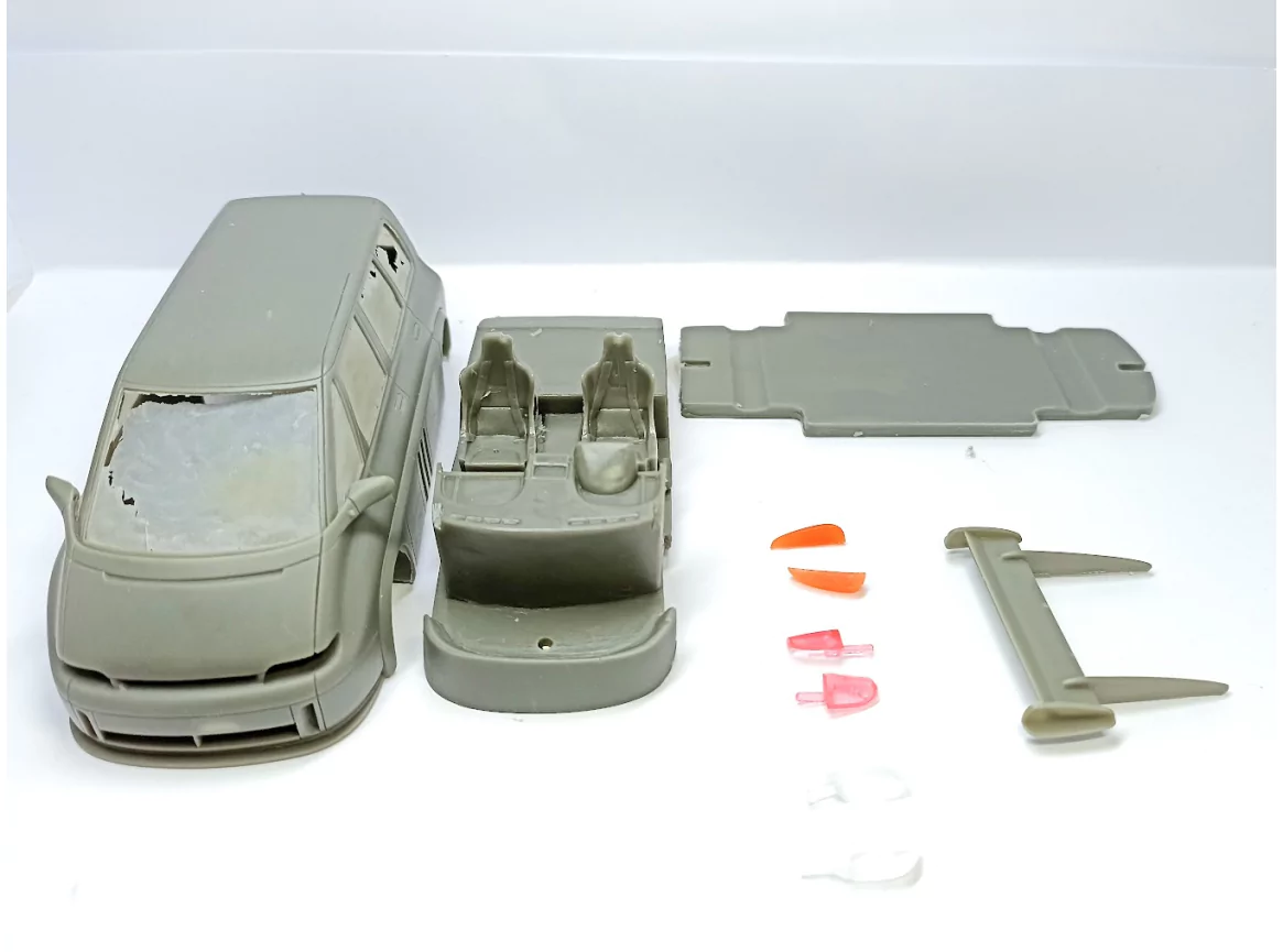Incomplet : KIT RENAULT ESPACE III F1 - Résine - 1:43