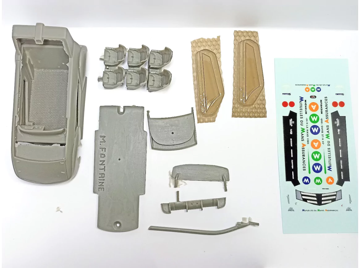 Incomplet : Kit Renault Espace Sbarro - Concept MMA - Résine - 1:43...